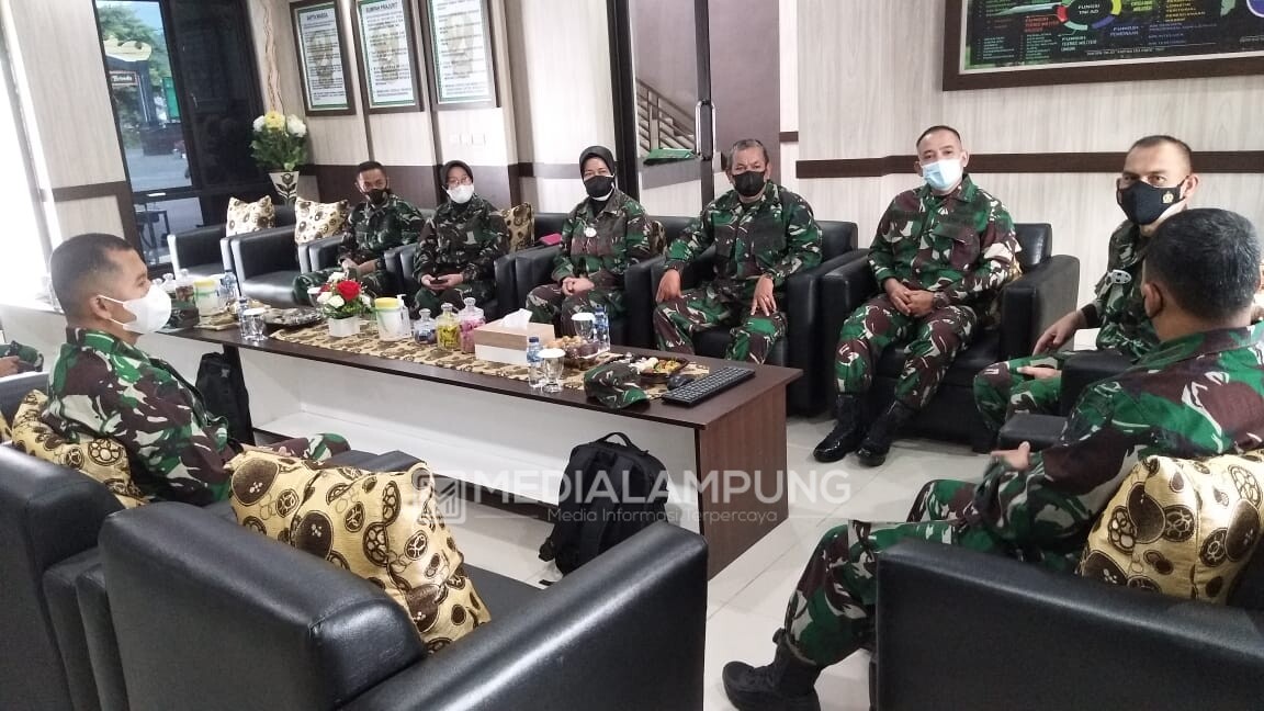 Dandim Sambut Kunjungan Tim Verifikasi Aplikasi Data dan Statistik Bidang Sopsad