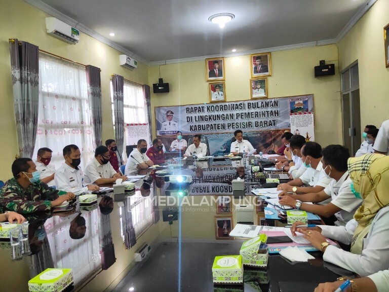 Pemkab Pesbar Gelar Rakor Bahas Harga Kebutuhan Pokok