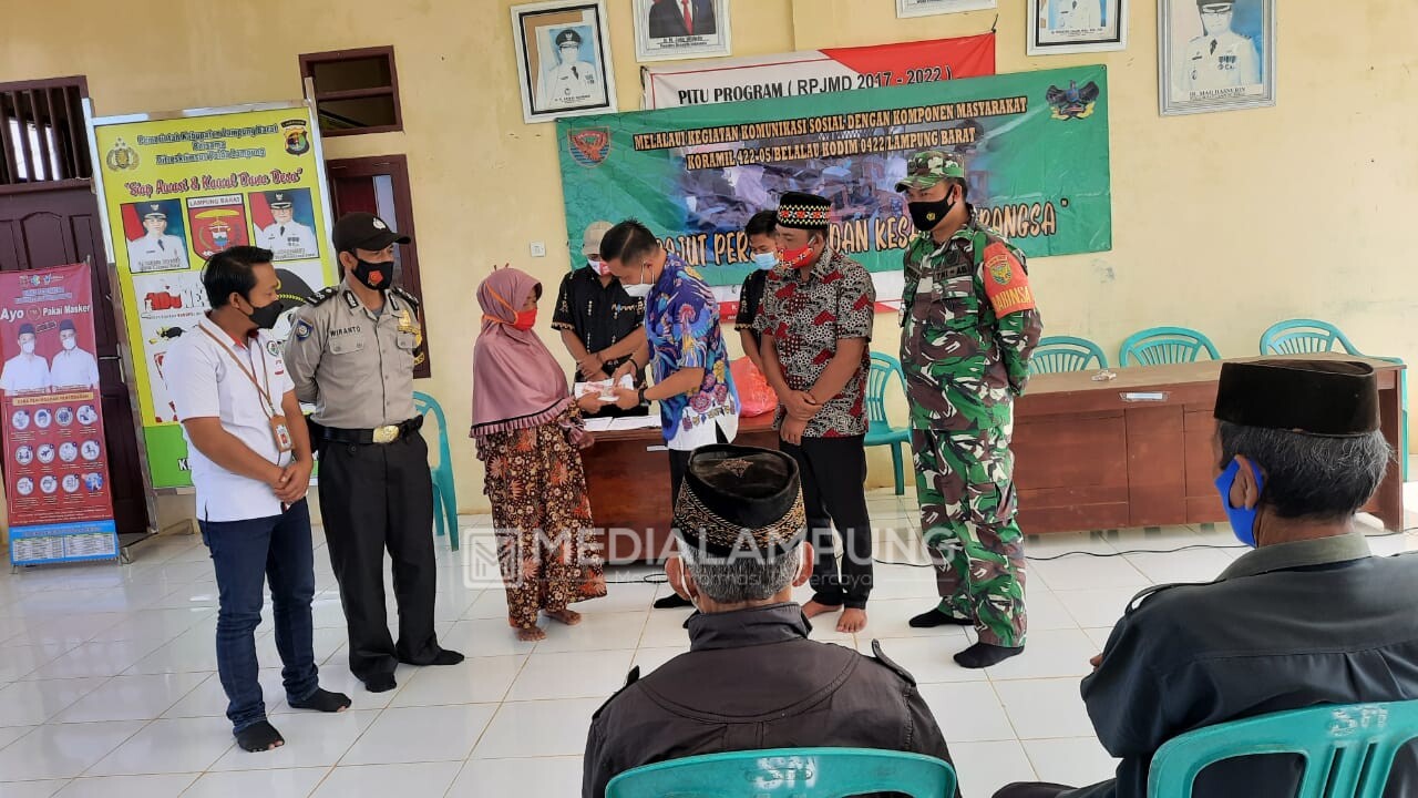 8 Pekon di Kecamatan Pagardewa Salurkan BLT-DD Periode Januari-Maret