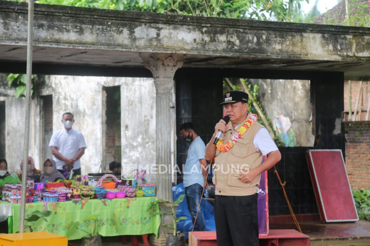 Bupati Lamtim Resmikan Pasar Kreatif Rumah Fosil Tanjung Harapan