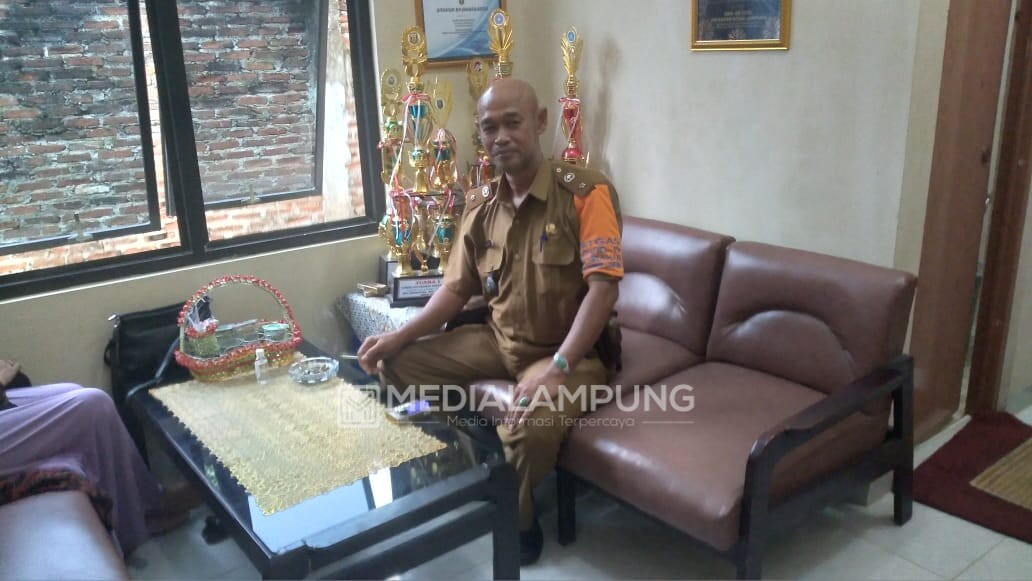 Lurah Langkapura Bekerja Sama dengan Ketua RT Tindak Lanjuti SE Pemkot