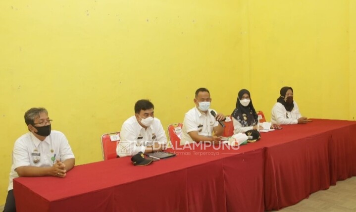 Berkunjung ke Tritunggal Mulya, Fauzi Minta Kantor Pekon Dilengkapi Perpustakaan dan Kentongan