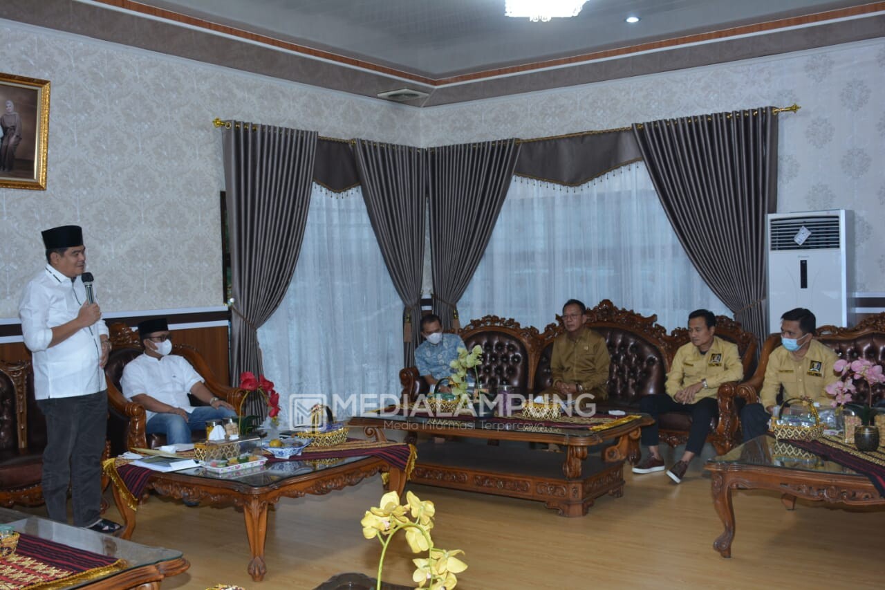 Ketua dan Anggota DPRD Lampung Silaturahmi ke Nuwo Balak