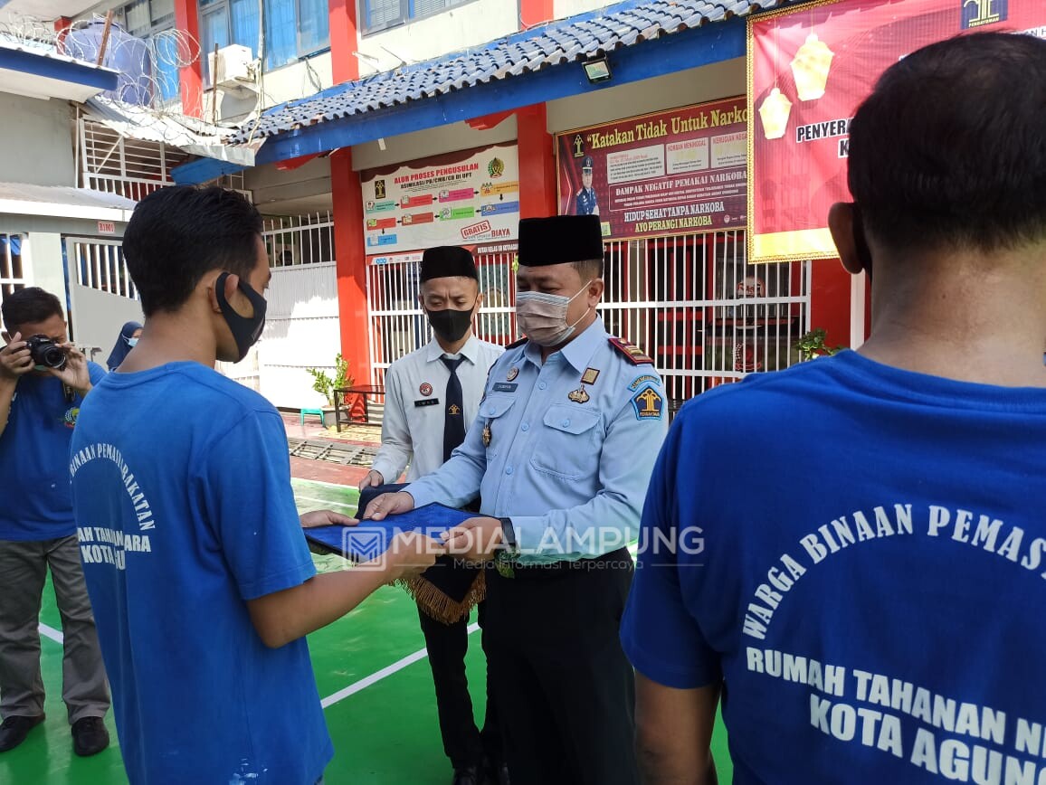 140  Napi  Rutan Kotaagung Terima Remisi Lebaran 