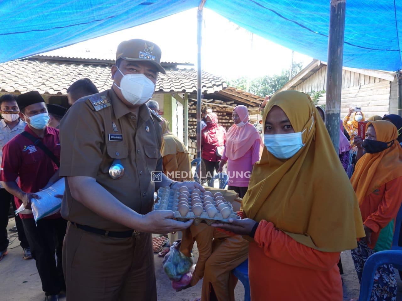 Tak Mau Hanya Terima Laporan, Bupati Lamteng Kunker ke Wayterusan