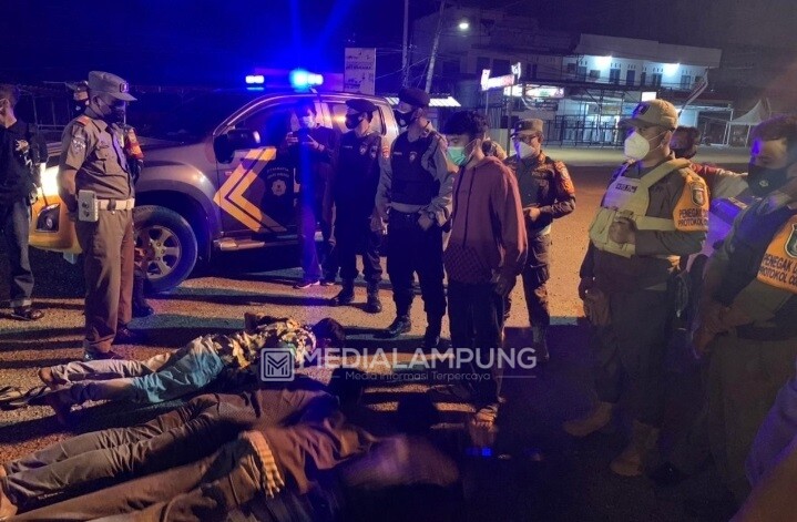 Nekat Berkerumun, Puluhan Warga Terjaring Operasi Yustisi