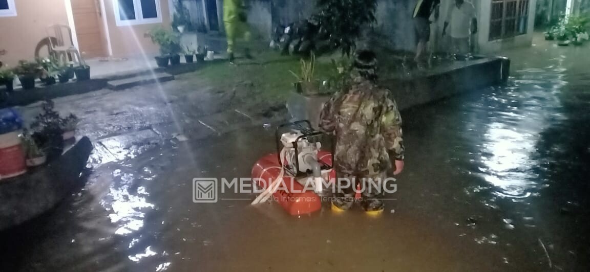 Hujan Deras, Pemukiman Warga Waymengaku Terendam Banjir
