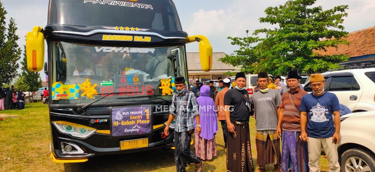 Sebanyak 500-an Santri Lampung Kembali ke Ponpes Al Falah Ploso