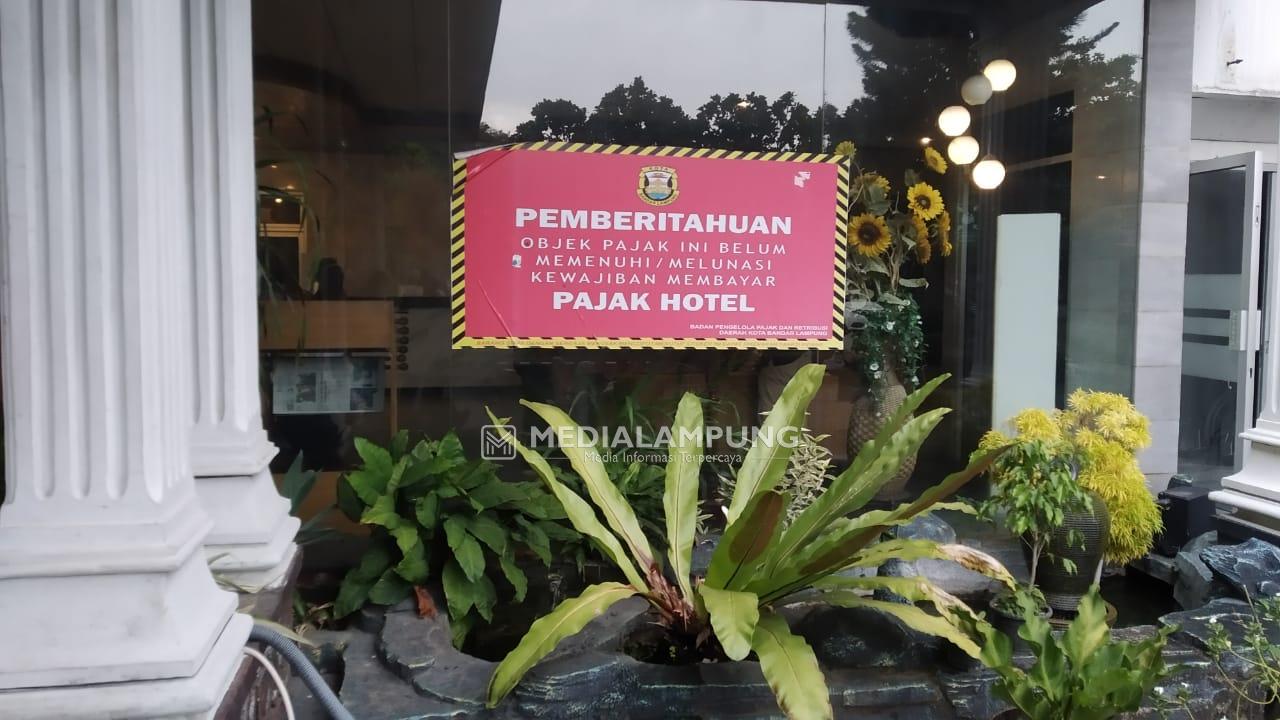 BPPRD Kota Bandarlampung Segel Restoran dan Hotel yang Menunggak Pajak