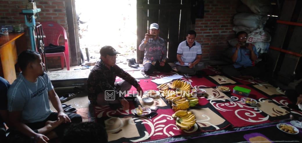 Sikapi Fluktuasi, Diskoperindag Lambar Turun Temui Petani Pisang