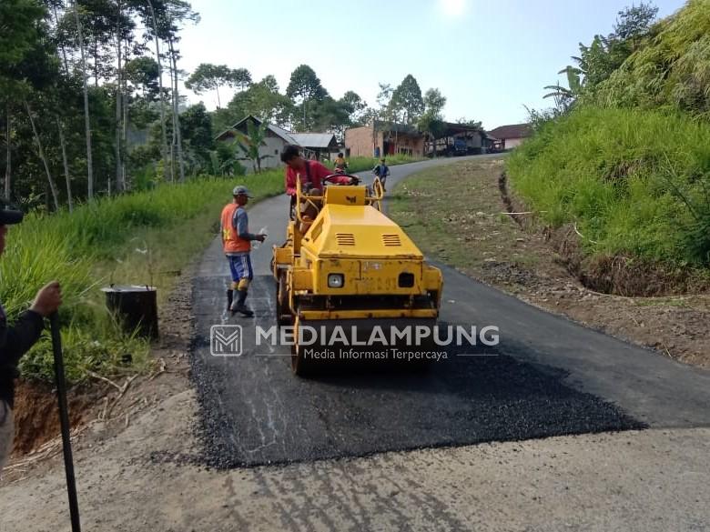 Patching Jalan Poros Kecamatan Airhitam Telan Anggaran Rp180 Juta 