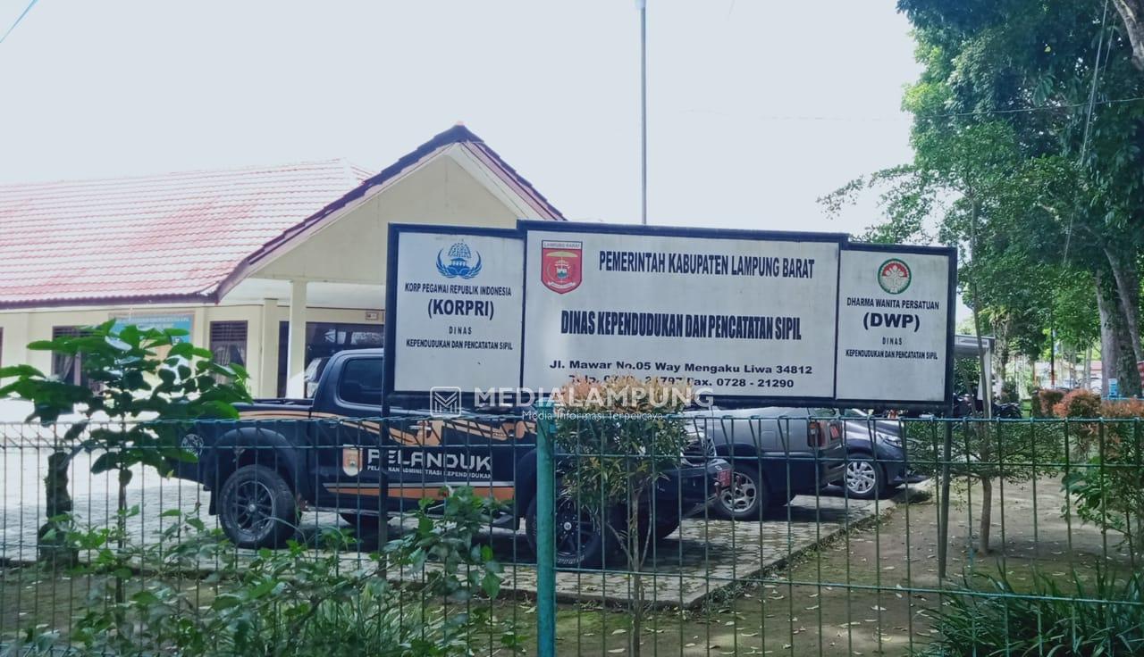 Disdukcapil Lambar Gelar Survei Kepuasan Masyarakat Terhadap Pelayanan