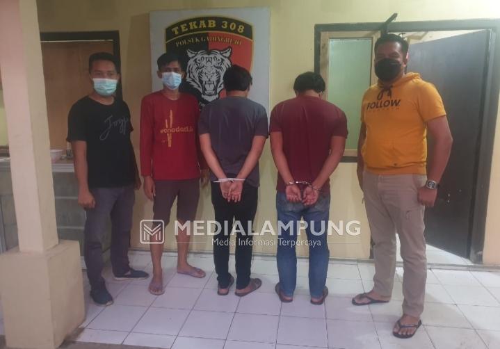 Beli HP Hasil Curas, Dua Pemuda Ditangkap Polisi