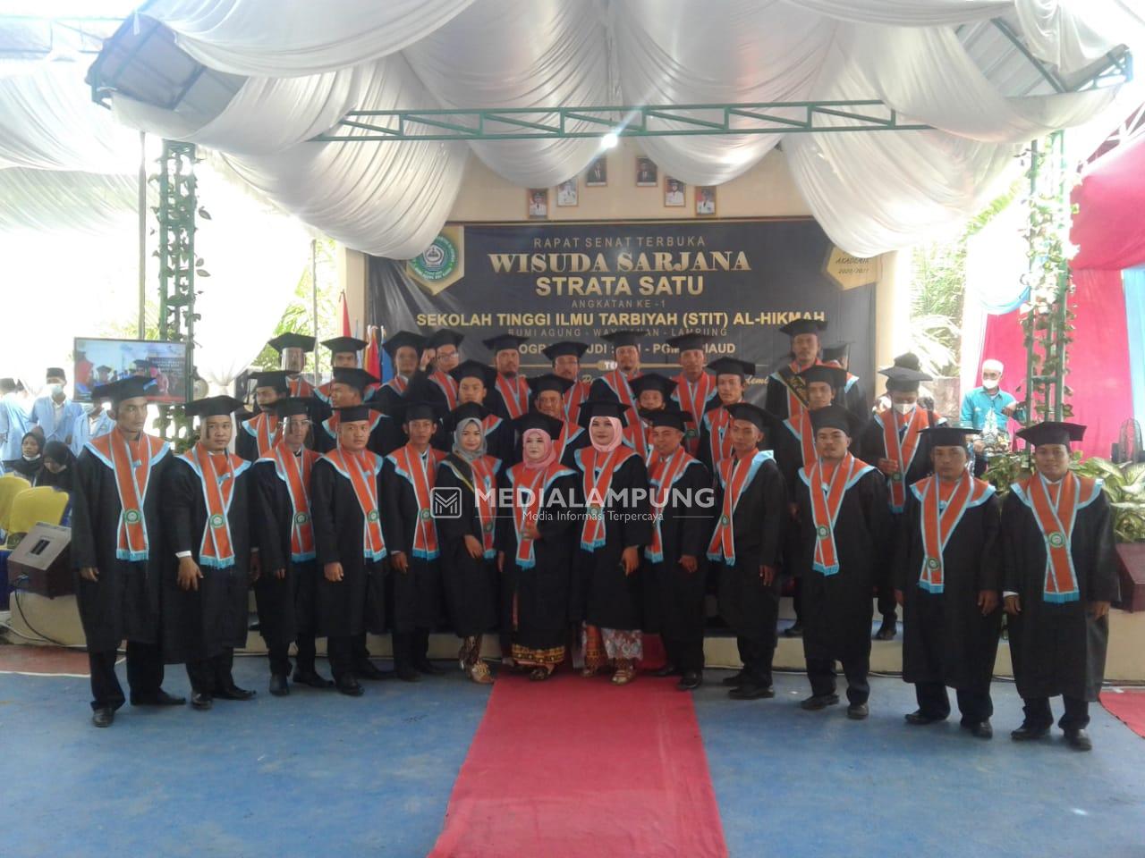 STIT Al-Hikmah Wisuda 147 Sarjana S1