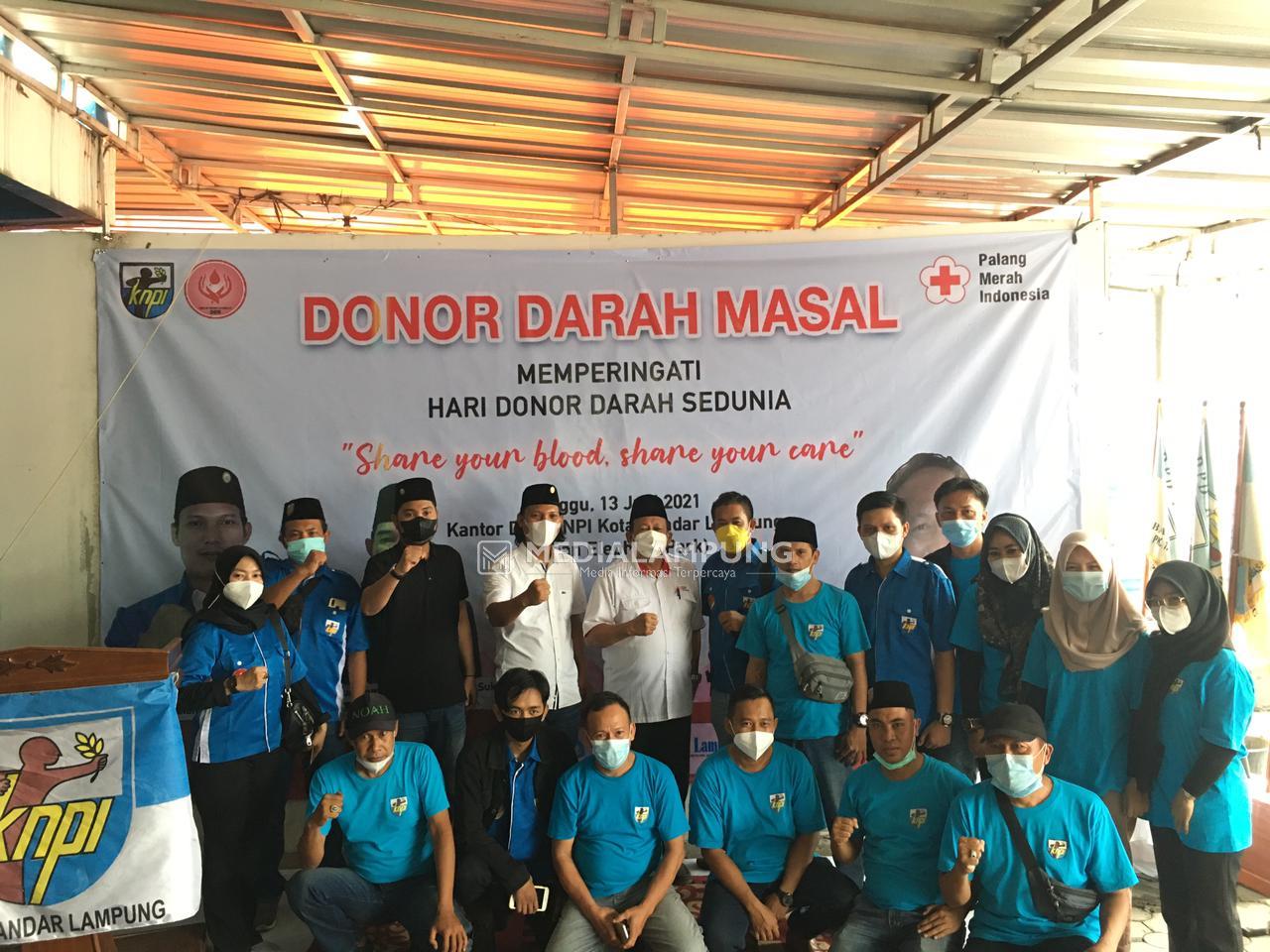 Pemuda Antusias Ikuti Donor Darah Kolaborasi KNPI dan DDS