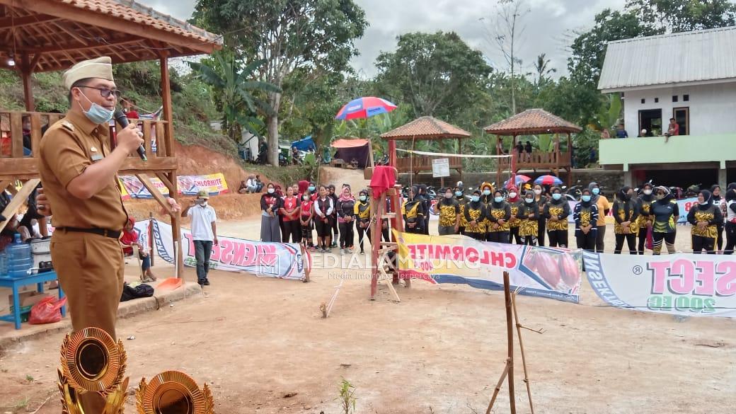 Miliki Lapangan Voli Baru, Warga PSI Puralaksana Gelar Lomba Persahabat