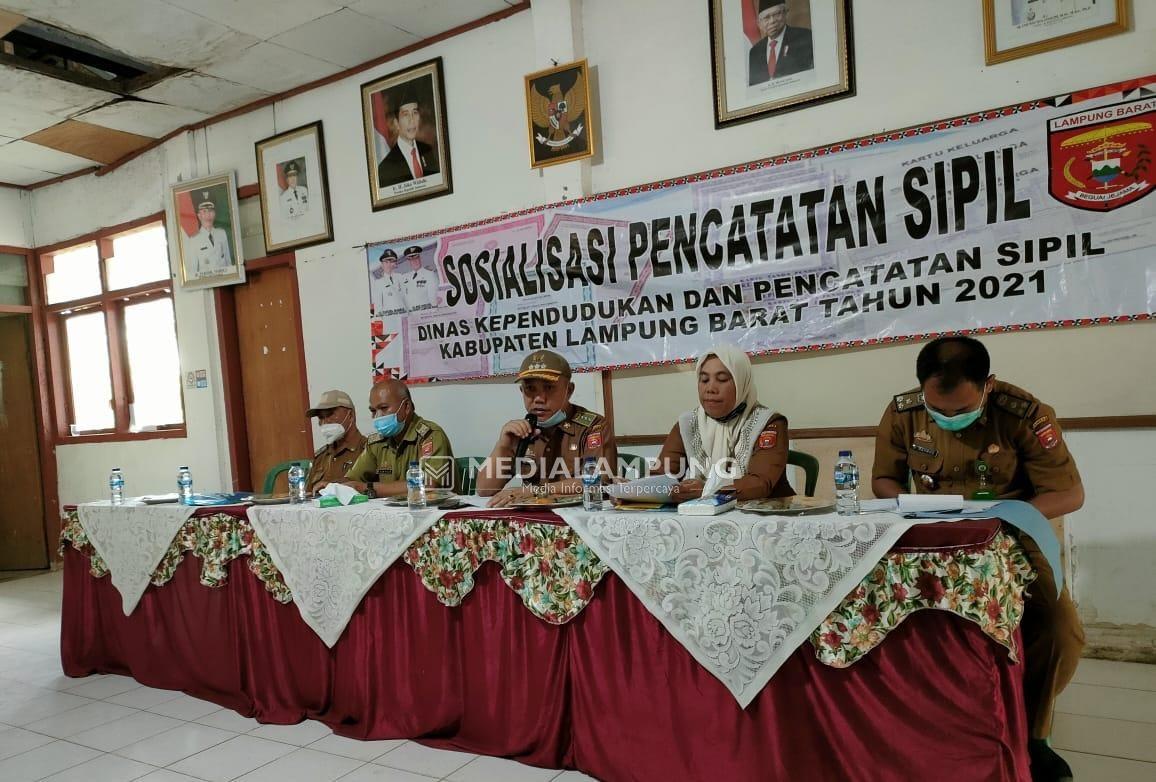 Disdukcapil Sosialisasikan Pencatatan Sipil di Belalau-Batuketulis 