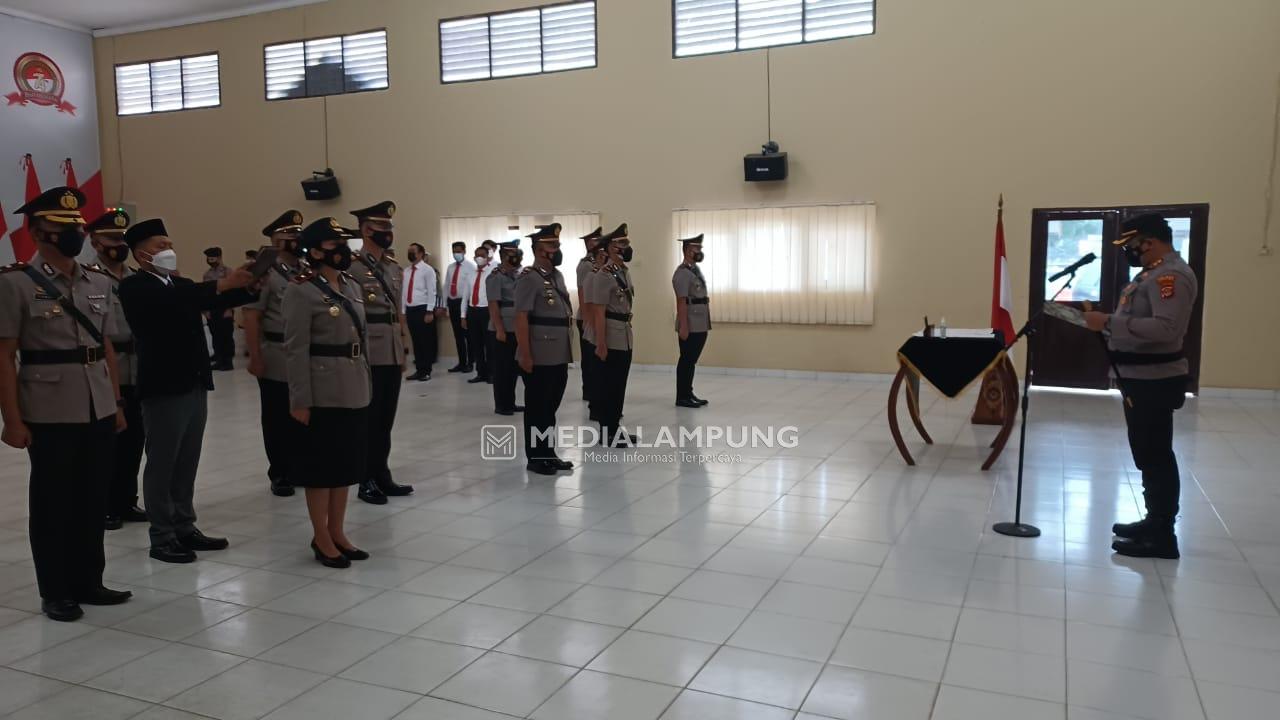 Wakapolres Lamtim Berikut 3 Kasat dan 2 Kapolsek Dialihtugaskan