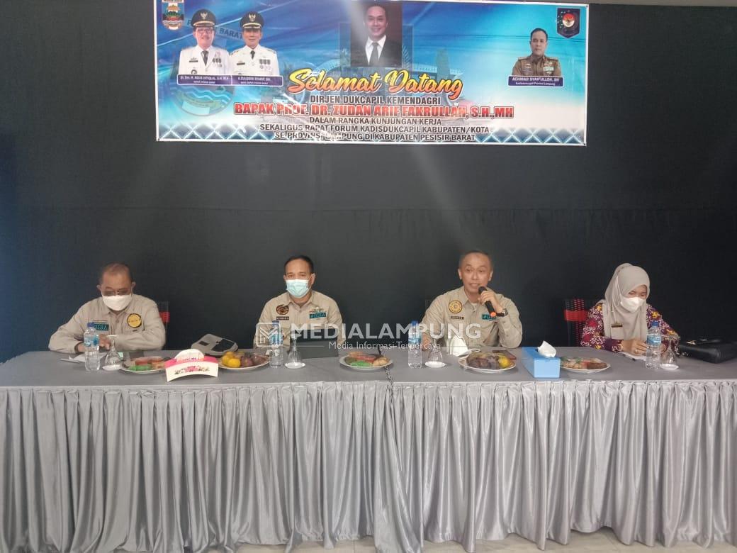 Dirjen Dukcapil : Berikan Pelayanan Maksimal ke Masyarakat