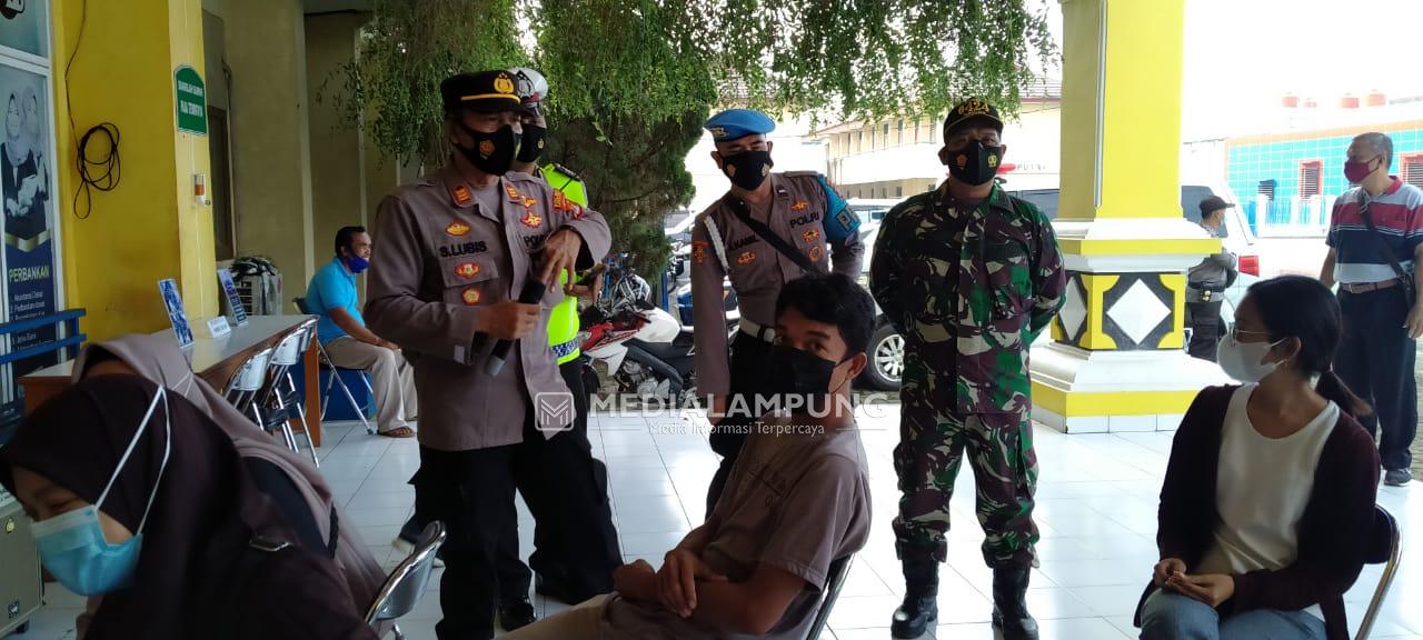Jelang HUT Bhayangkara ke-75, Polres Pringsewu Gelar Vaksinasi Massal