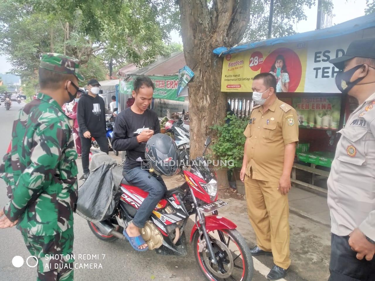 Satgas Covid-19 Kotasepang Razia Masker di Sepanjang Jl. Sultan Haji