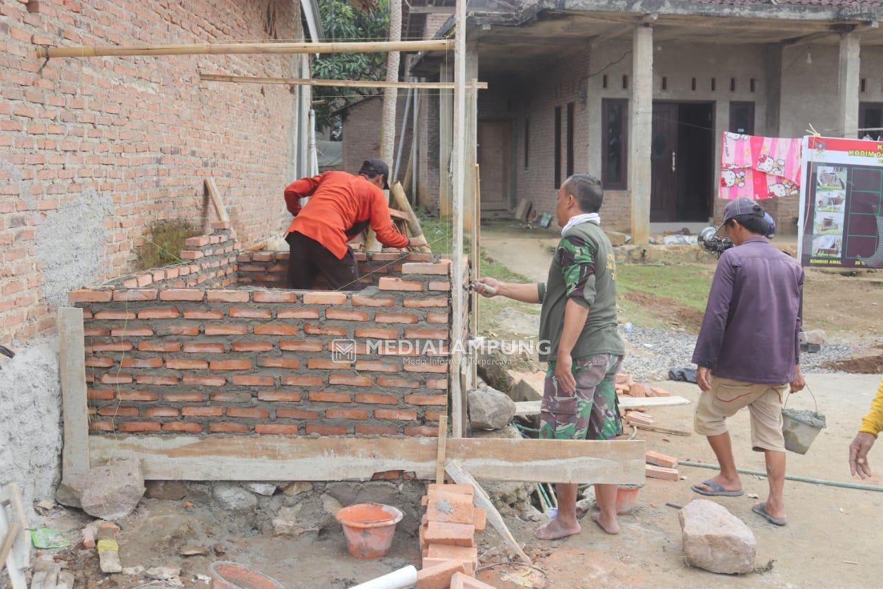 Program Karya Bakti, Kodim 0410 Bangun Bak Penampung Air di Batuputuk