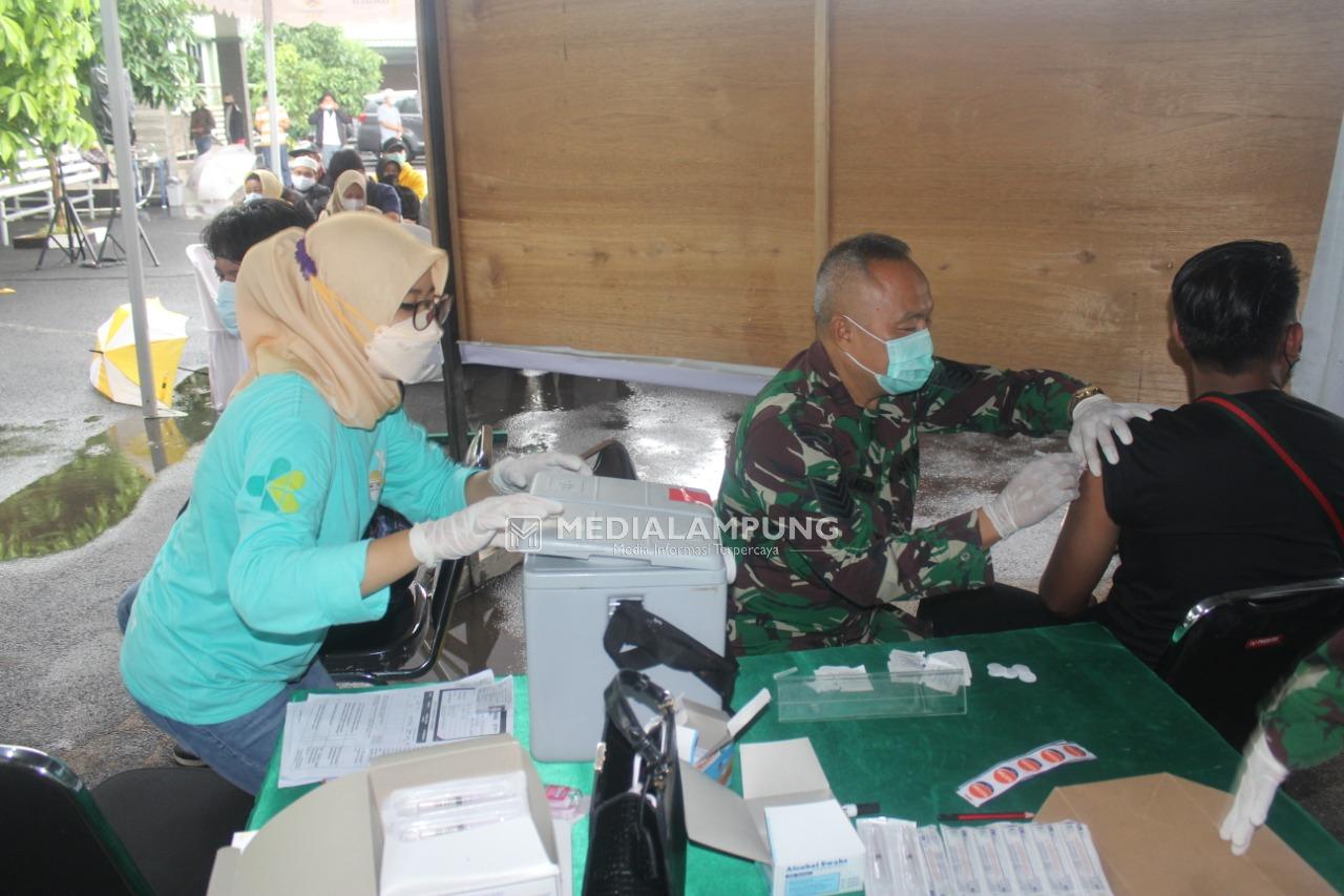 Kegiatan Serbuan Vaksinasi Kodim 0410 Disambut Antusias Masyarakat 