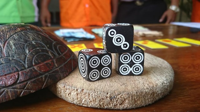 Polsek Punggur Tangkap Lima Bandar dan Tiga Penjudi Koprok