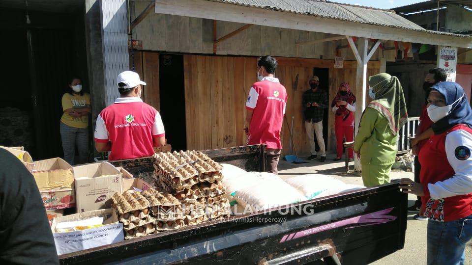 Puluhan Paket Sembako Disalurkan Kepada Warga Isoma di Pekon Ciptamulya dan Tribudisyukur