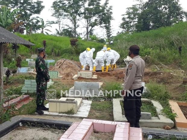 Kebersamaan Satgas Covid-19 di Waytenong Jangan Hanya Jadi Slogan