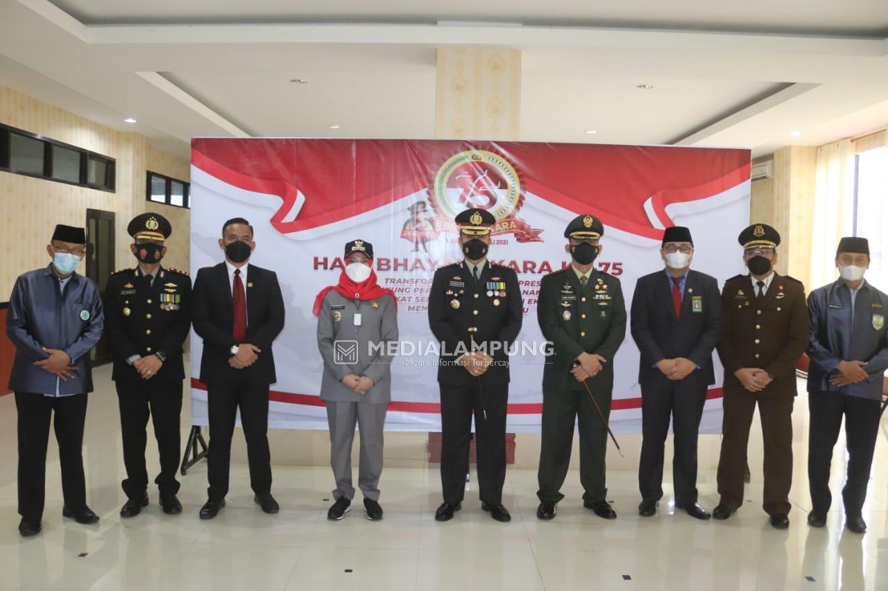 Dandim Ikuti Upacara Hari Bhayangkara Bersama Presiden RI Secara Virtual