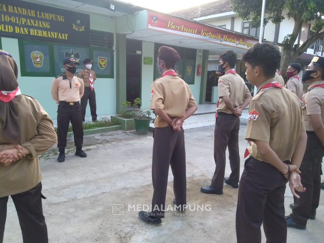 Babinsa Koramil Panjang Lakukan Pembinaan Pramuka Saka Wira Kartika