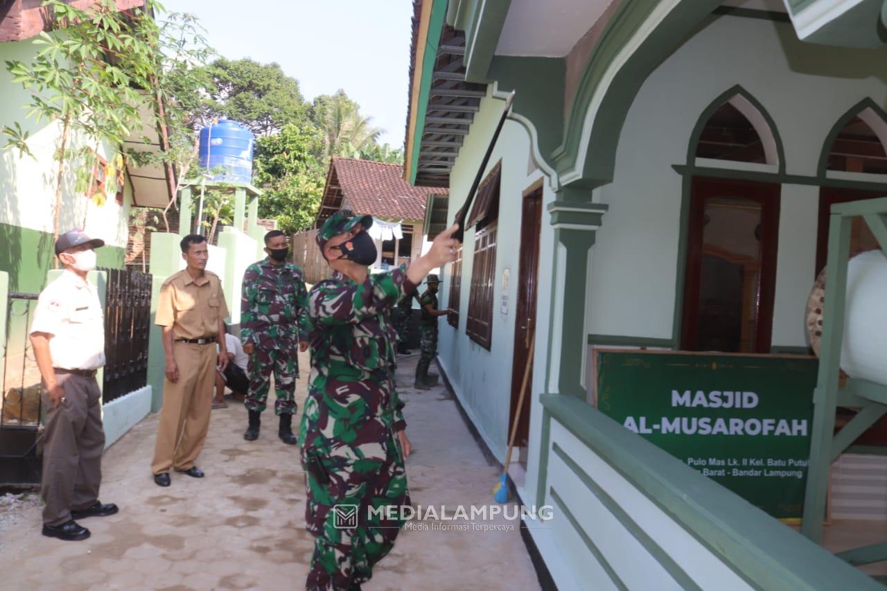 Dandim Romas Tinjau Pelaksanaan Karya Bakti di Kampung Pulo Mas