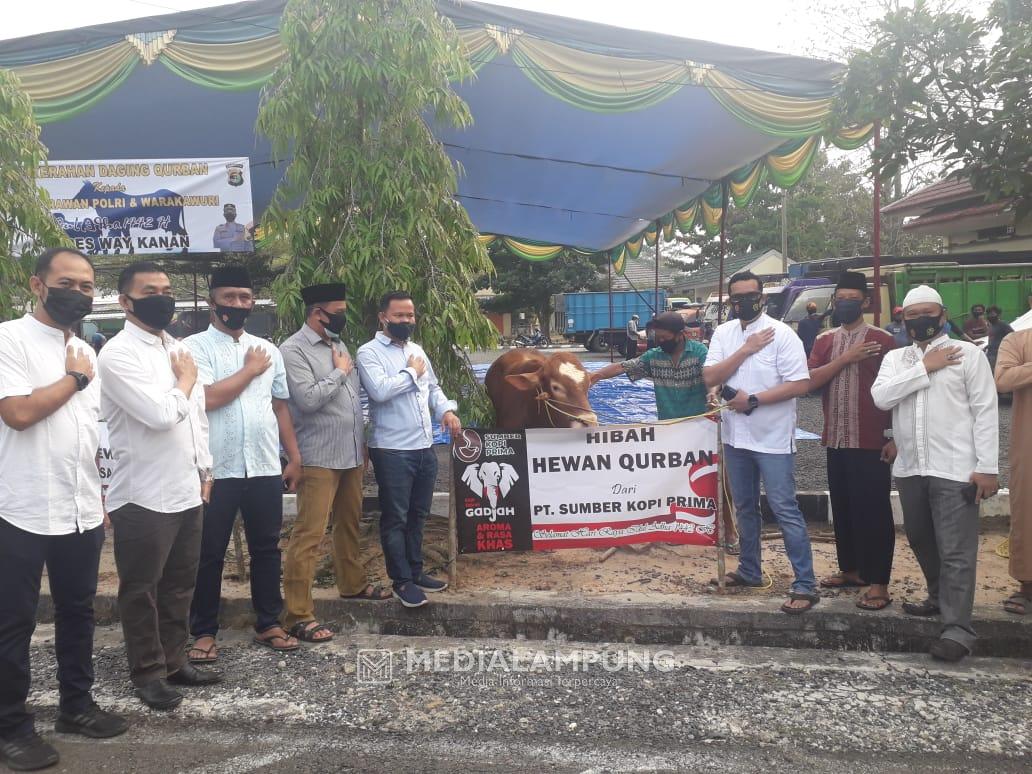 Idul Adha 1442 H, Polres Waykanan Kurbankan 6 Ekor Sapi dan 5 Ekor Kambing