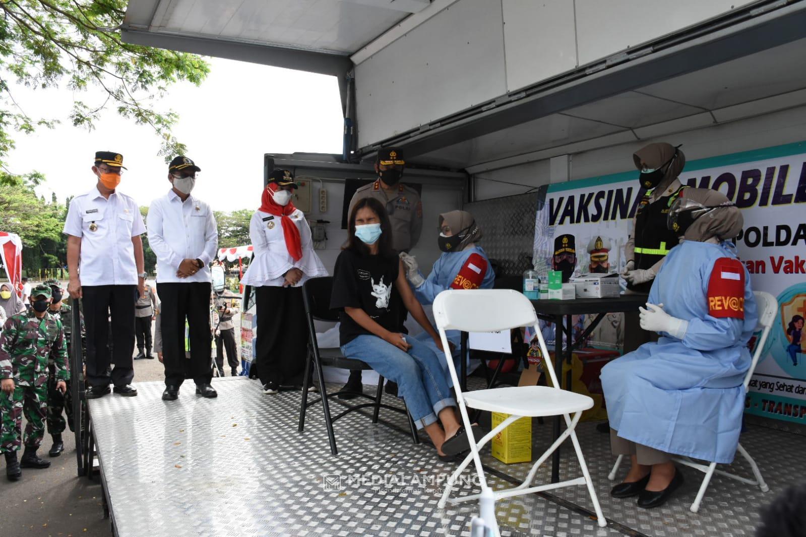Eva Dwiana Dukung Penuh Layanan Vaksinasi Keliling