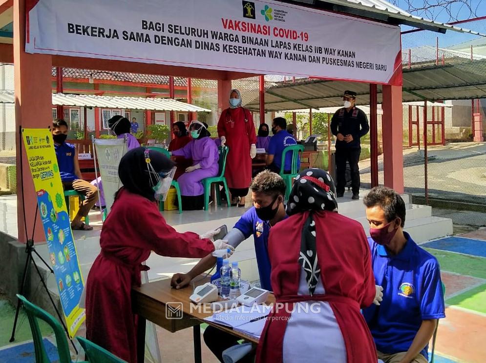 Lapas Waykanan Gelar Vaksinasi Bagi Warga Binaan