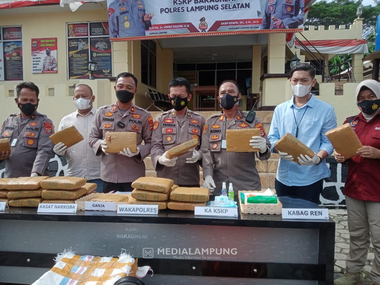 Buruh Sedot Tinja Nyambi Jadi Kurir Ganja