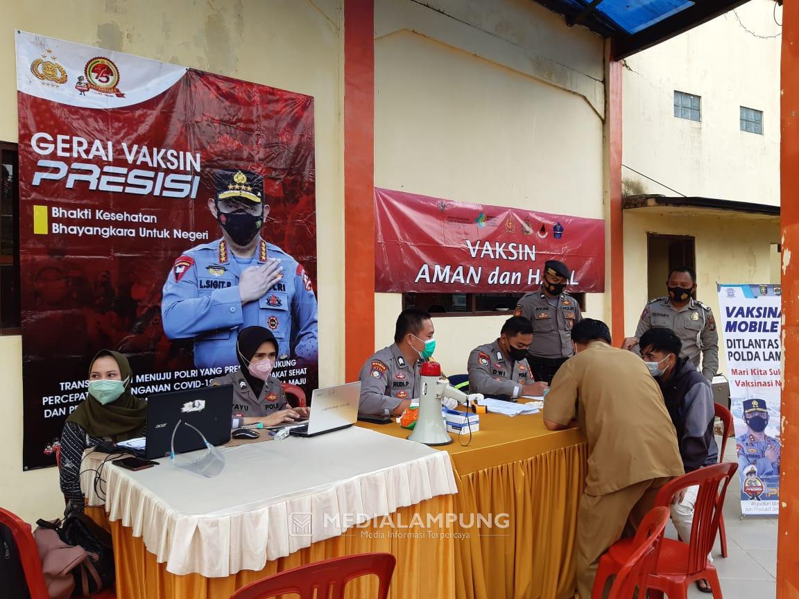 Polres Lambar Gelar Gerai Vaksinasi Presisi