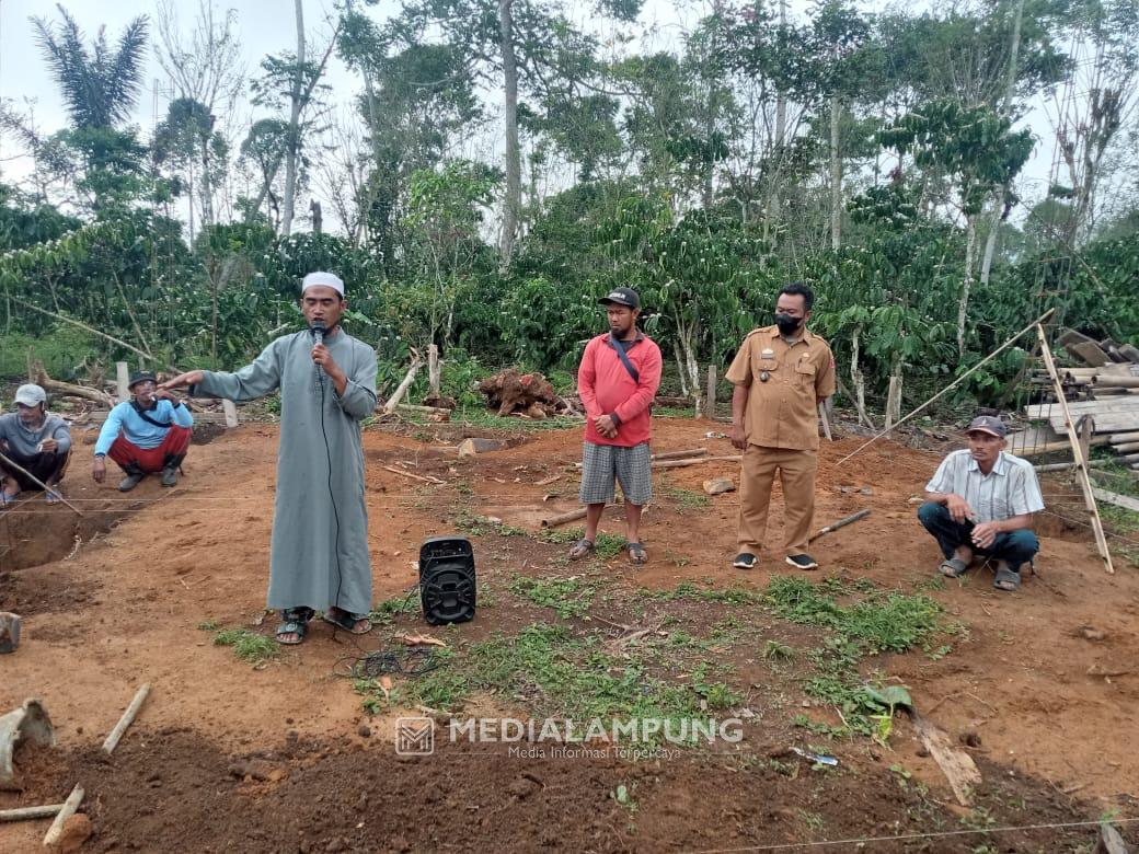 Tuntun Generasi Muda yang Agamis, Pekon Tribudi Makmur Bangun Rumah Tahfidz Qur'an 