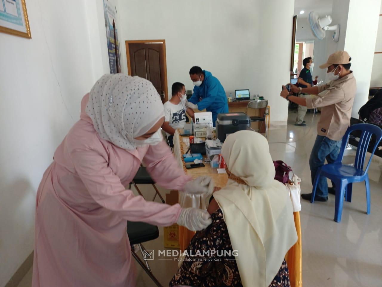 PD Muhammadiyah Lamtim Gelar Vaksinasi Massal