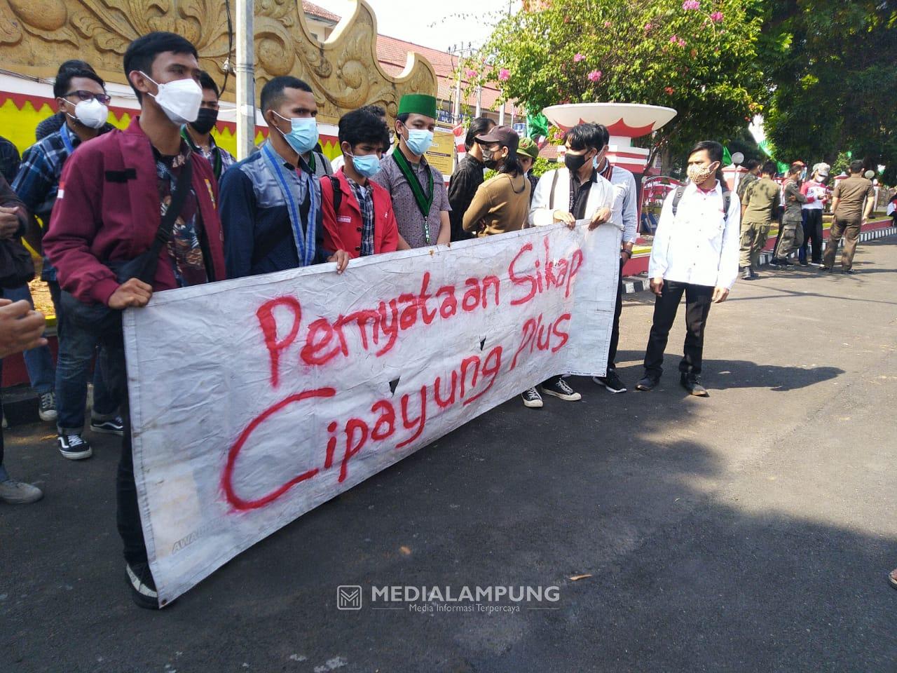 Cipayung Plus Desak Bunda Eva Lebih Fokus Tangani Pandemi