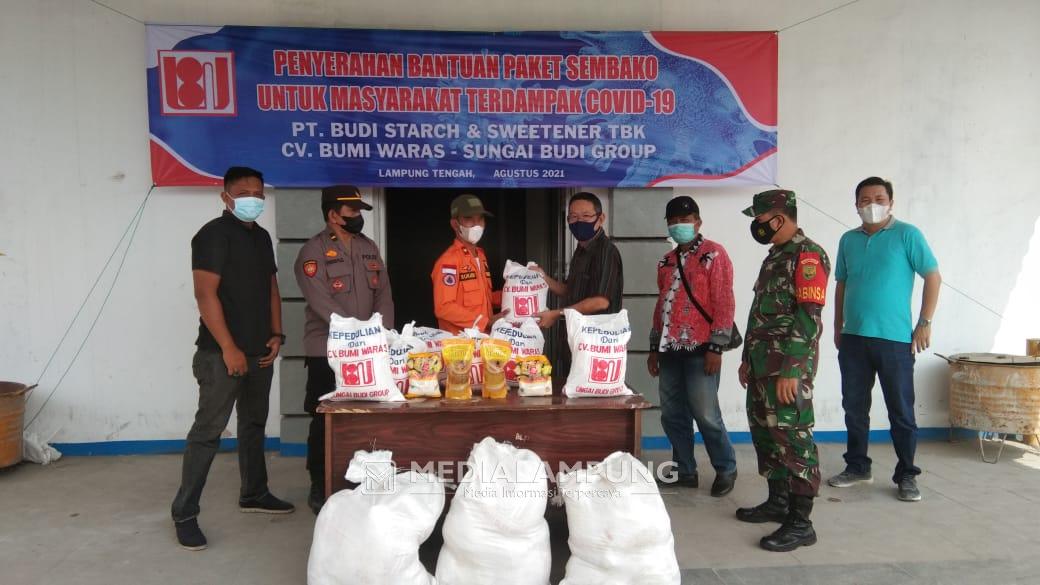 1.000 Paket Sembako dari Sungai Budi Group Dibagikan di Gunungagung