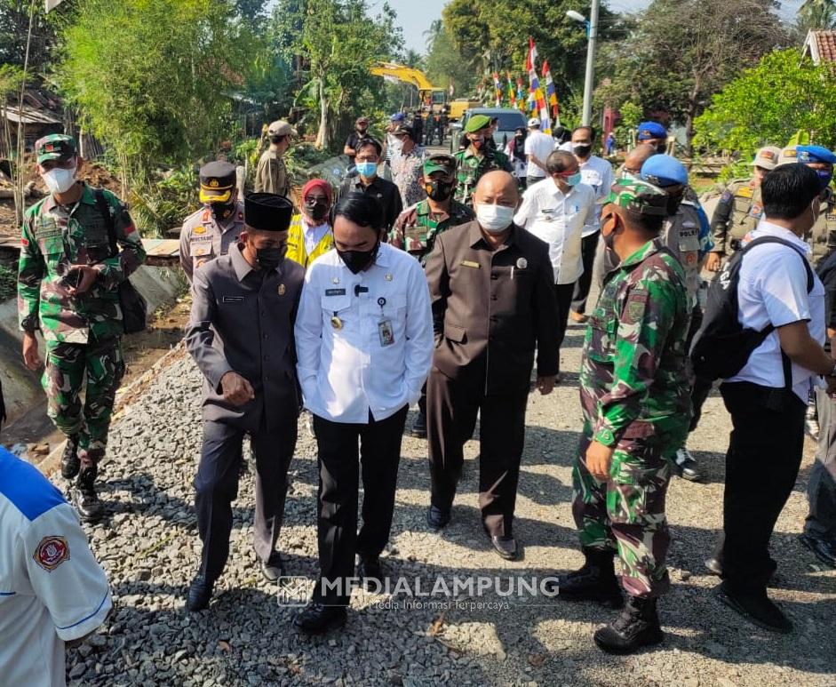 Tertibkan Bangunan Liar, Adipati: Tak Ada yang Kebal Hukum 