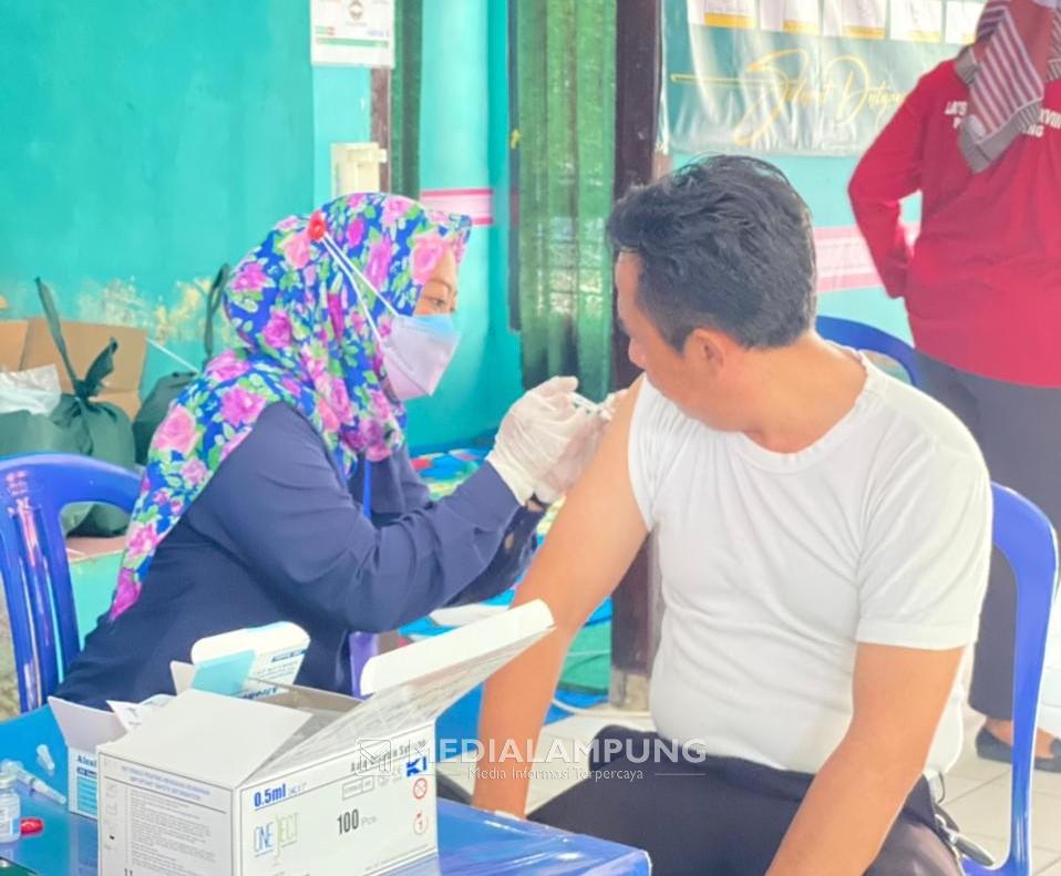 42 Nakes Puskesmas Biha Ikuti Vaksinasi Dosis Tiga
