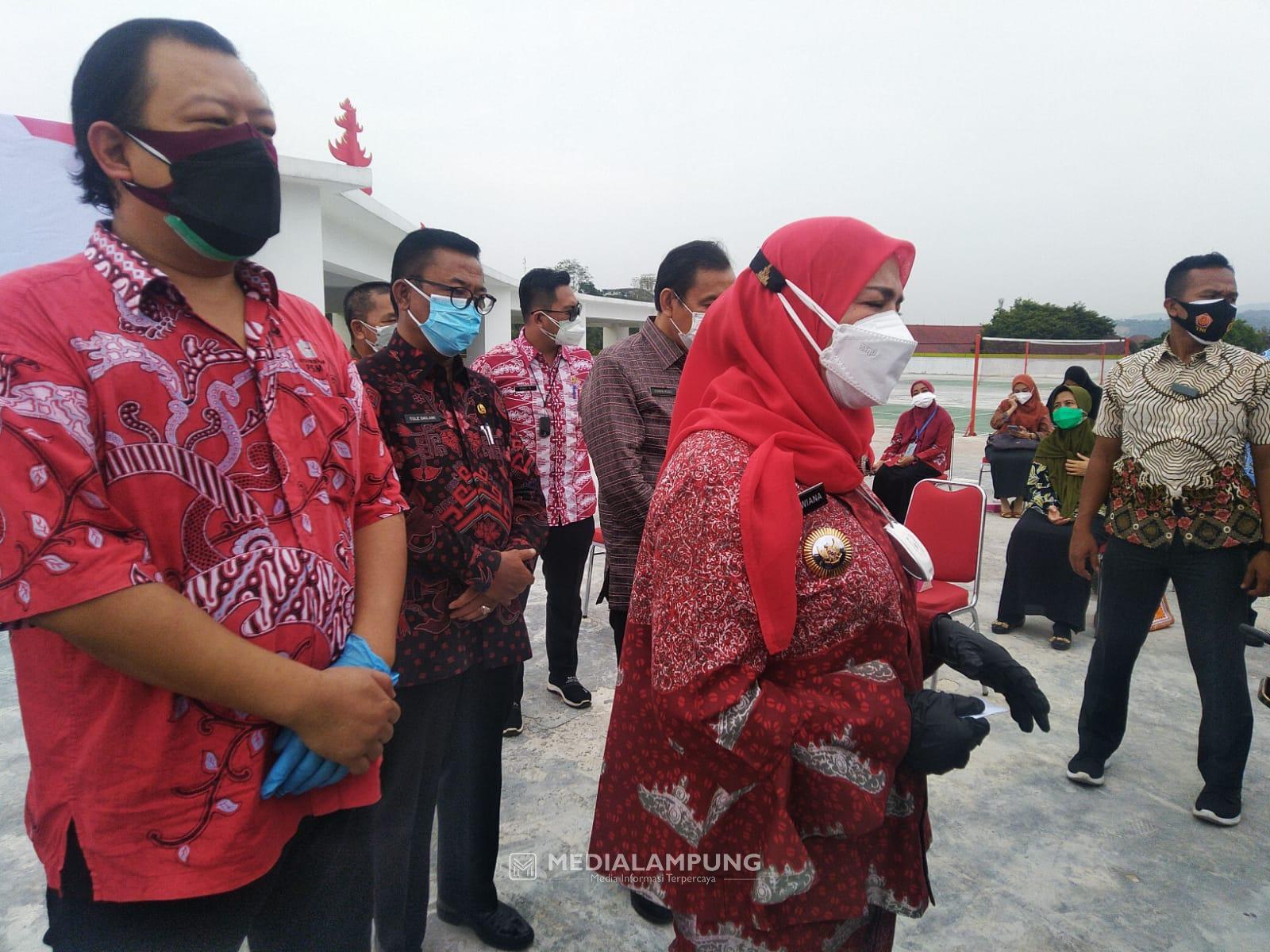 Bunda Eva Serukan Slogan “Bandarlampung Bersatu