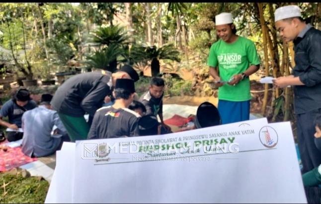 REPSHOL Bagikan Santunan untuk Anak Yatim