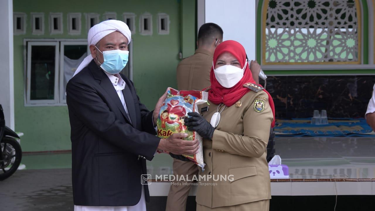 Pemkot Bandarlampung Salurkan Bantuan Sembako ke Pesantren dan Panti Asuhan