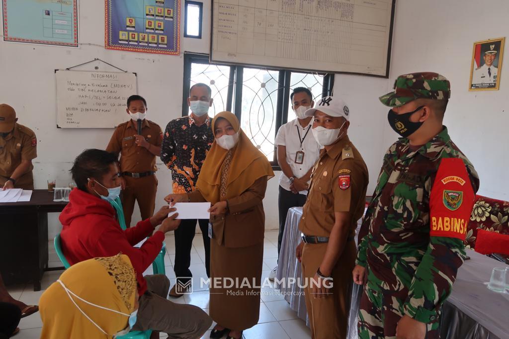 Pekon Ciptamulya Salurkan BLT-DD Sekaligus Untuk Lima Bulan 