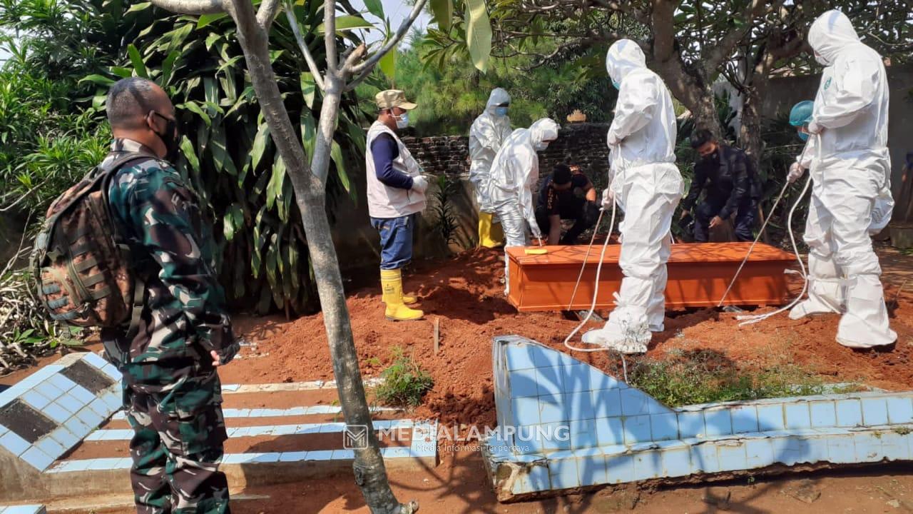 Babinsa Koramil 410-04 Monitor Pemakaman Jenazah Warga Binaan