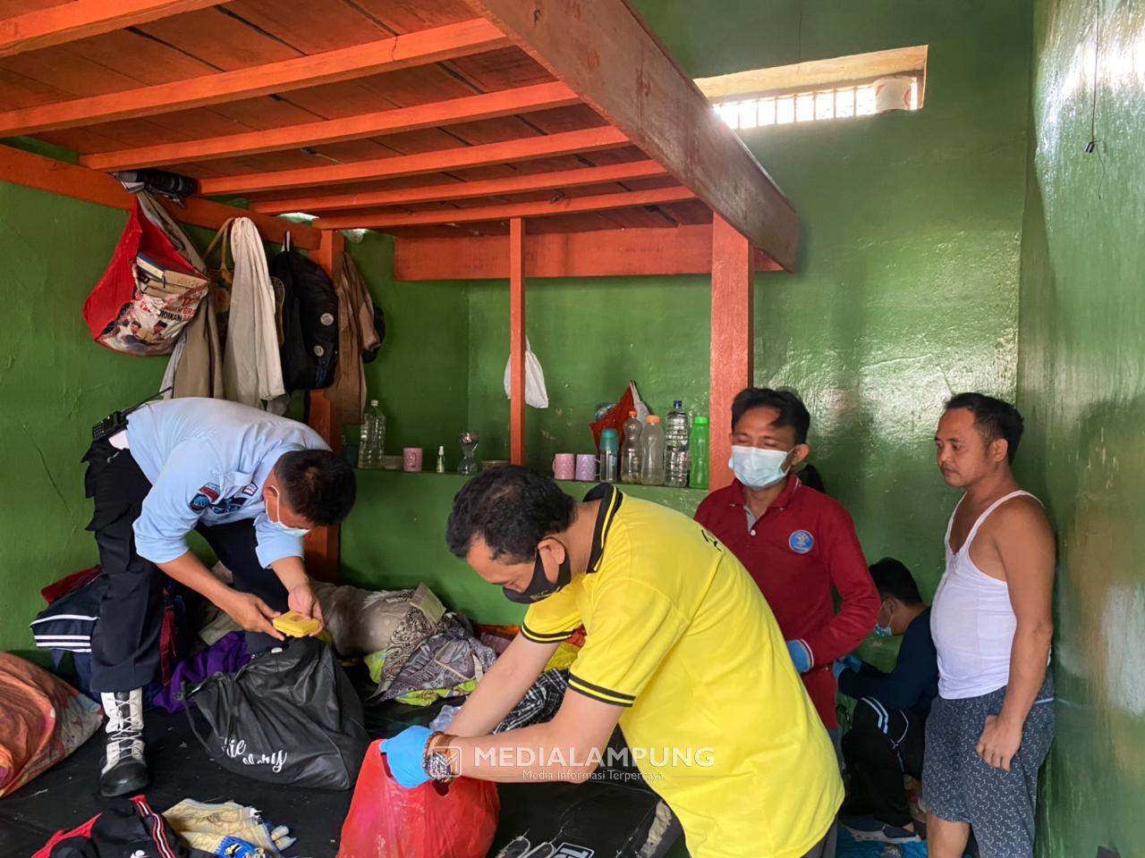 Razia P4GN, Rutan Krui Geledah Kamar Hunian WBP